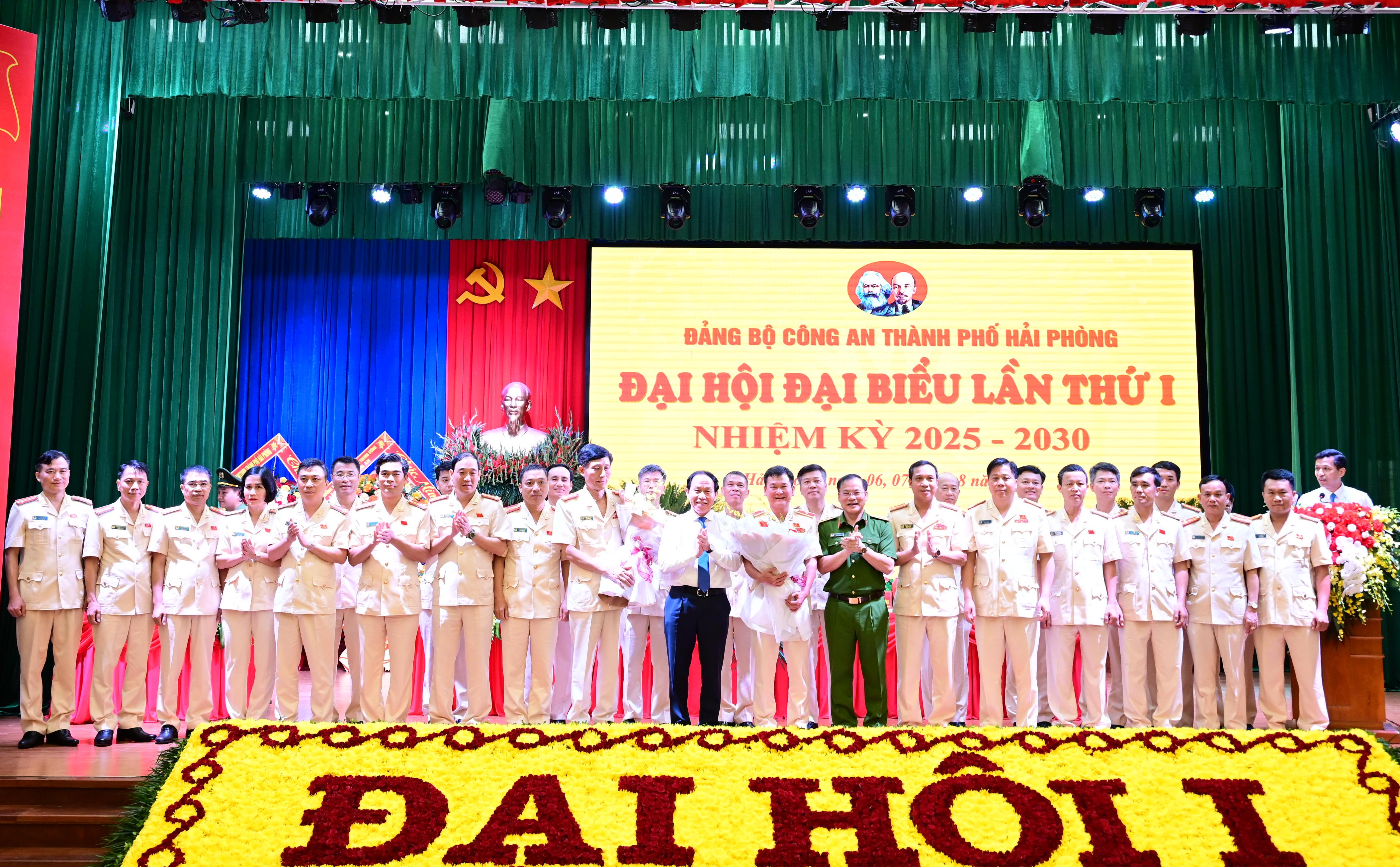 Đại hội đại biểu Đảng bộ CATP Hải Phòng lần thứ I, nhiệm kỳ 2025 – 2030 thành công tốt đep! 